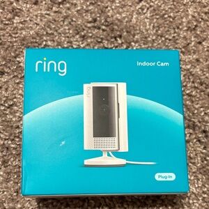 Ring Indoor Cam with Plug-In - White and Black